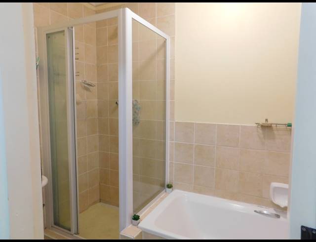 2 BEDROOM DUPLEX FOR SALE IN CAVERSHAM GLEN